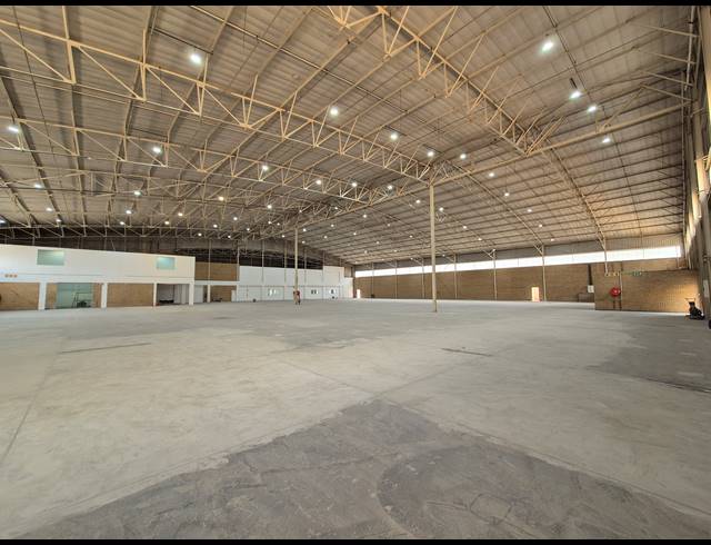 4,286M² WAREHOUSE TO LET IN LONGMEADOW